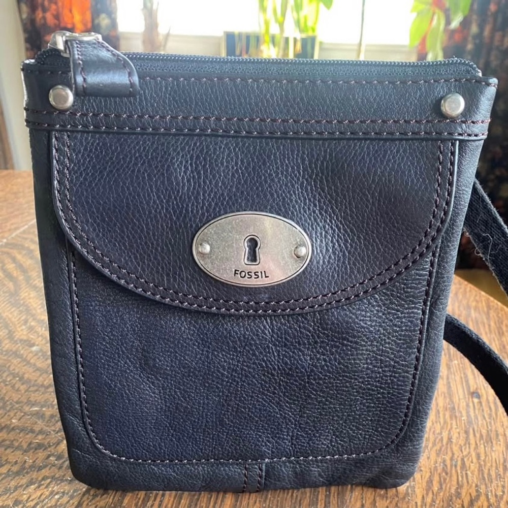 Fossil Maddox slim leather crossbody